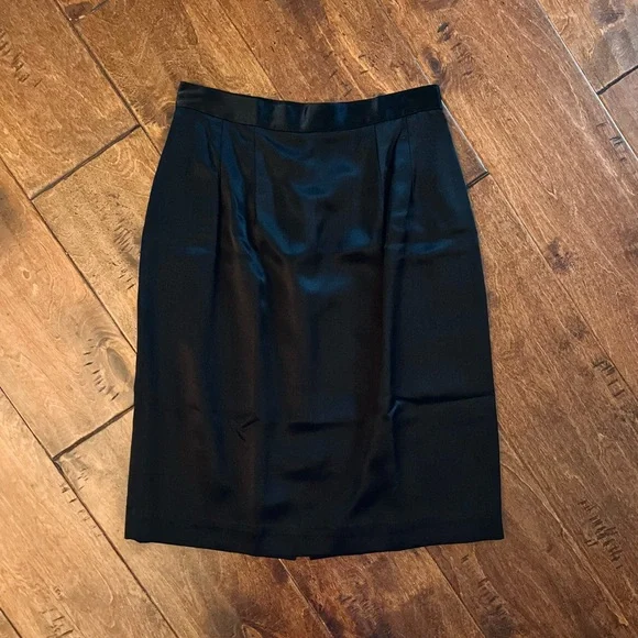 MAK New York • NEW Black Silk Lined Pencil Skirt | Beautiful & Classic | size 6 - Picture 11 of 11